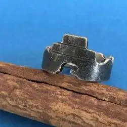 Aaron Brokeshoulder (Shawnee-Choctaw-Kewa) – Fingerring mit Pueblo