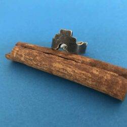 Aaron Brokeshoulder (Shawnee-Choctaw-Kewa) – Fingerring mit Pueblo