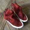 Pueblo Baby/Kindermoccasins aus rotbraunem Leder