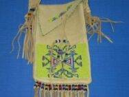 Douglas Fast Horse (Oglala Lakota) – Elchledertasche