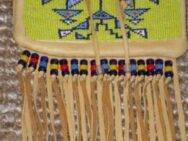 Douglas Fast Horse (Oglala Lakota) – Elchledertasche