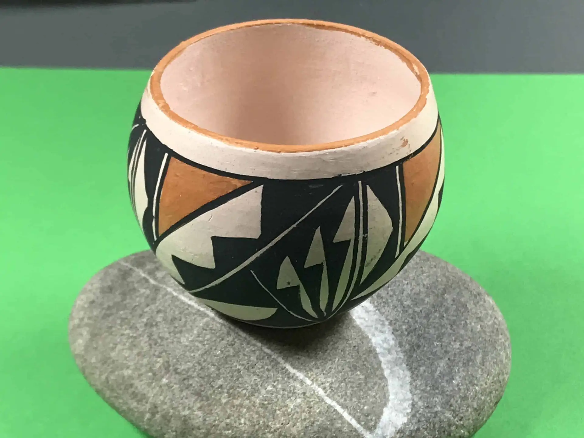 Lucinda Victorino (Acoma) - Töpfchen 1 LucindaVictorino(Acoma)&#;Töpfchen