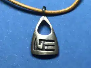 Indigenen Silberschmuck online auswählen 5 LeonLomakewa(Hopi)&#;Overlay Anhänger