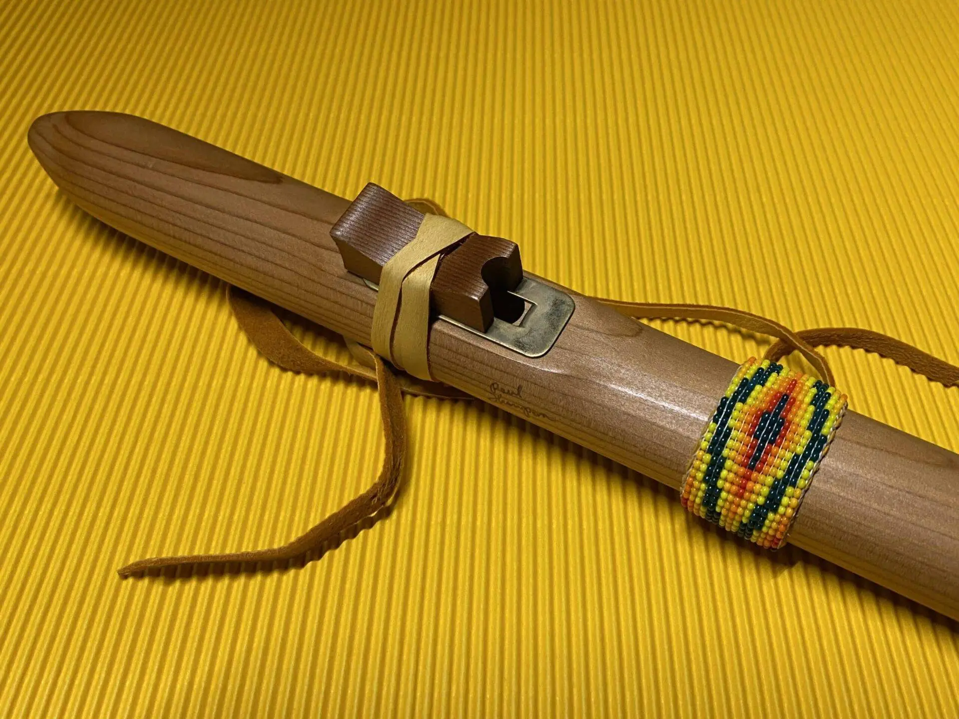 Paul Thompson (Navajo) - Flöte mit Beadwork