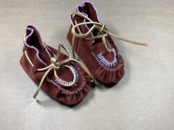 Arnalda Chee (Navajo) - hohe Babymoccasins