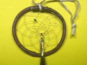 Amelia Cordell (Dakota) – mittelgrosser Traumfänger mit Pferdehaar