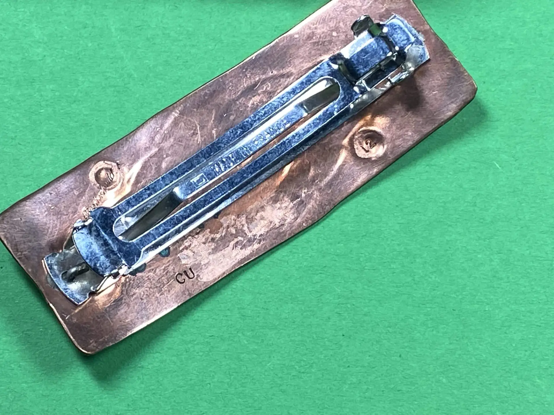 Aaron Brokeshoulder (Shawnee-Choctaw-Kewa) – Kupfer-Haarspange