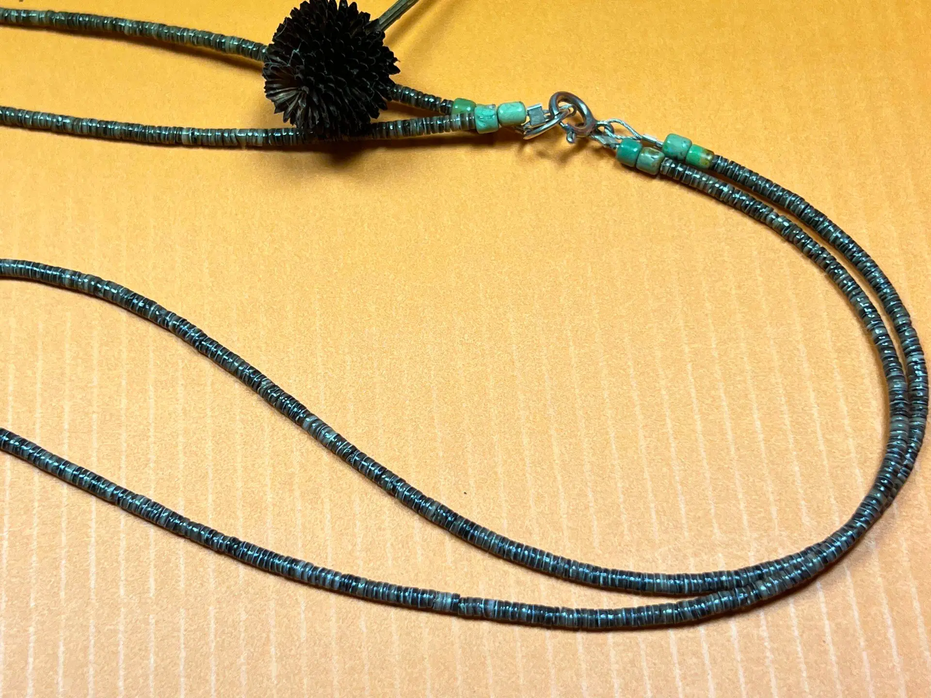 Betty Rodriguez (Kewa) - Muschelhalskette