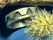 Louie Josytewa (Hopi) - Fingerring mit Wassersymbolen