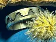 Louie Josytewa (Hopi) - Fingerring mit Wassersymbolen